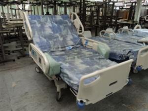 HILL-ROM Bariatric 750 lb. Weight Capacity Hi-Lo Carroll Full Electric Hospital Bed, Listed/Fulfilled by Seller #11008